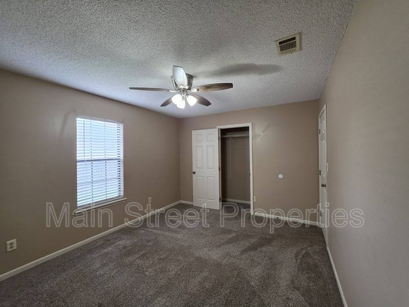 Apartment for rent at 1011 N Martin Luther King Jr Dr #B, Pensacola, FL 32501
