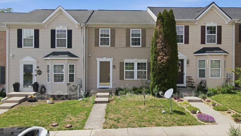 Townhouse for rent at 808 Marquette Dr, Martinsburg, WV 25401