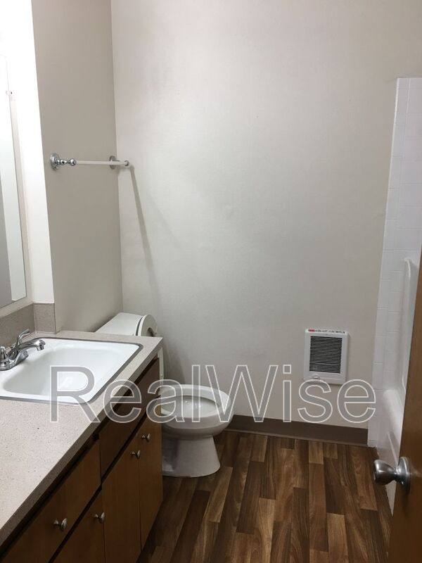 Apartment for rent at 17838 NE Multnomah Dr #16, Portland, OR 97230