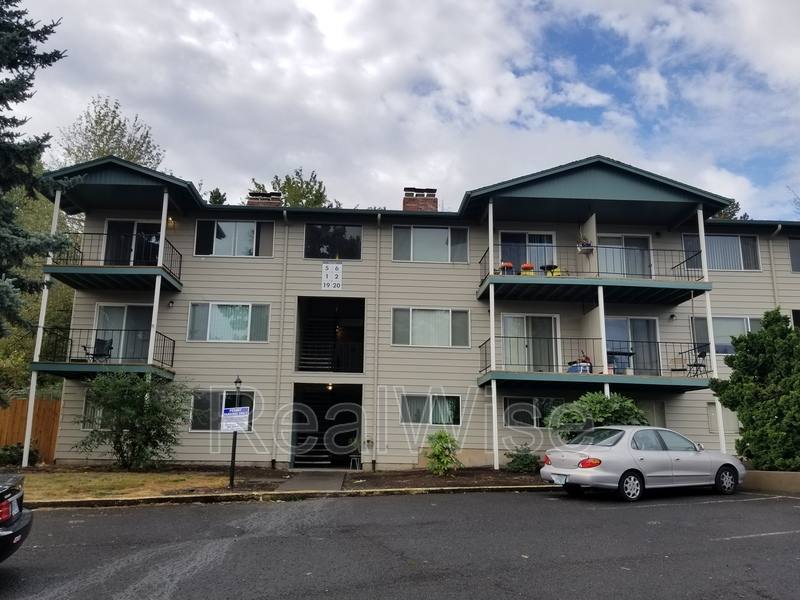Apartment for rent at 17838 NE Multnomah Dr #16, Portland, OR 97230