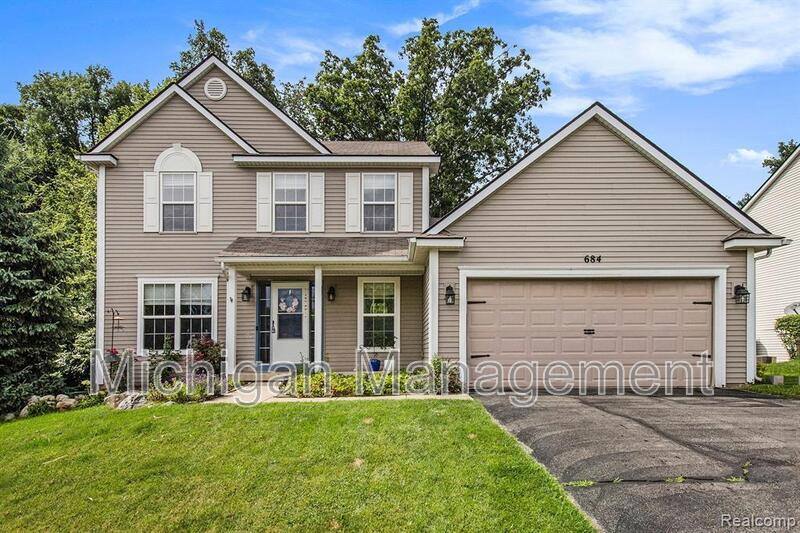 House for rent at 684 Glenlivet St, Howell, MI 48843