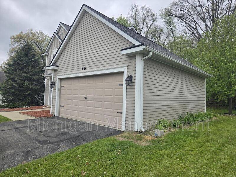House for rent at 684 Glenlivet St, Howell, MI 48843