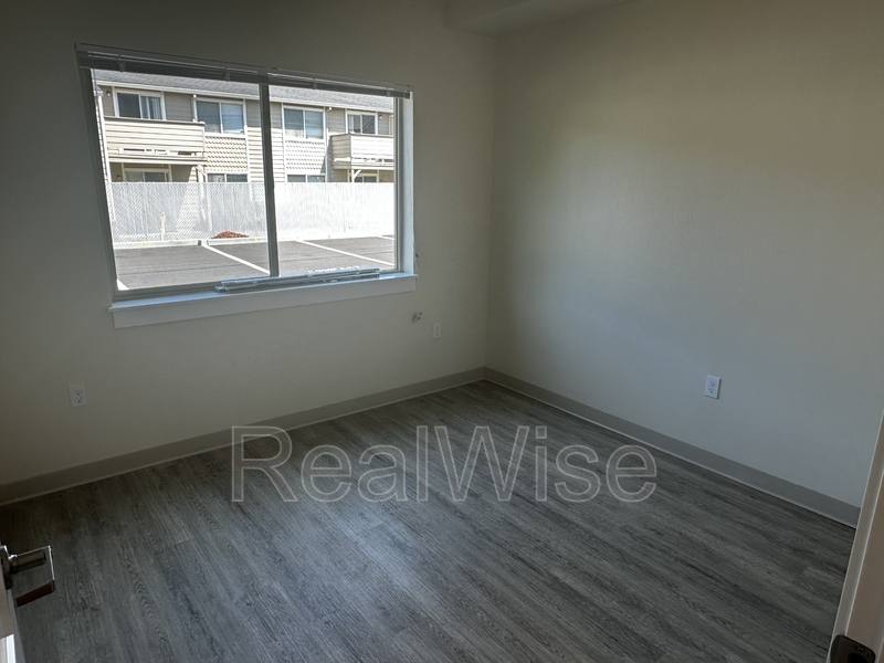 Apartment for rent at 1935 Table Rock Rd #6, Medford, OR 97501