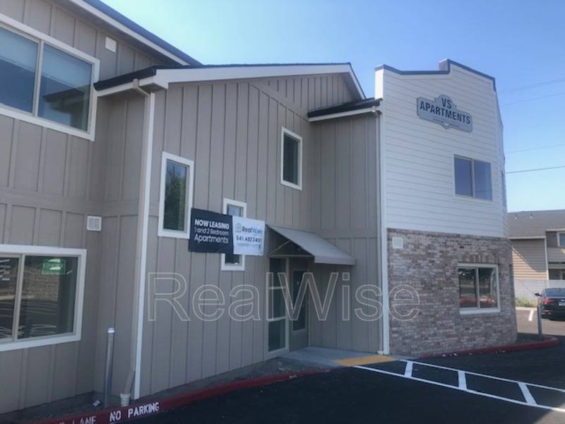 Apartment for rent at 1935 Table Rock Rd #6, Medford, OR 97501