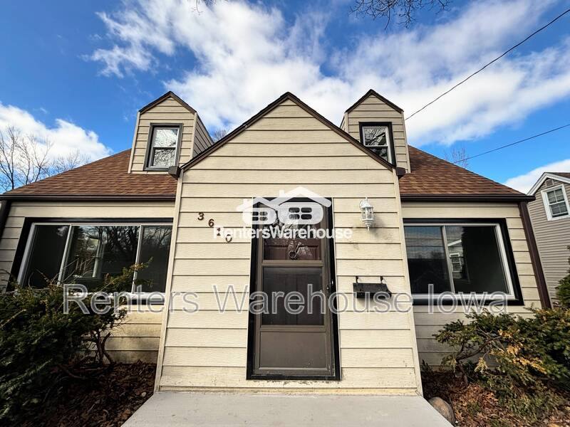 House for rent at 3610 64th St, Urbandale, IA 50322