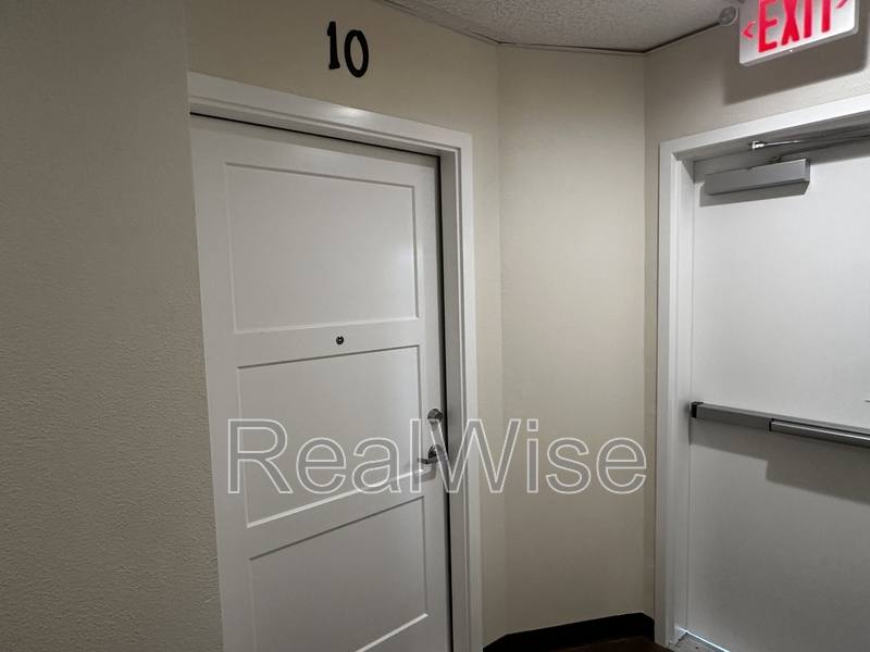 Apartment for rent at 1935 Table Rock Rd #10, Medford, OR 97501