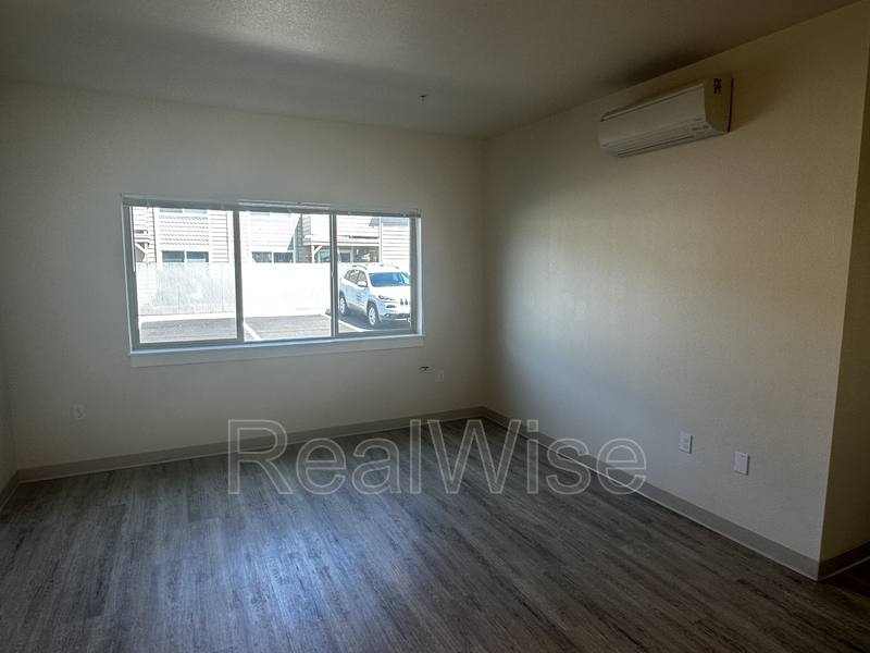 Apartment for rent at 1935 Table Rock Rd #10, Medford, OR 97501