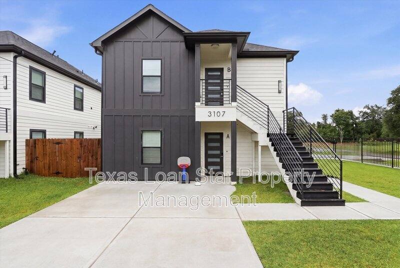 Apartment for rent at 3107 Grassmere St #B, Houston, TX 77051