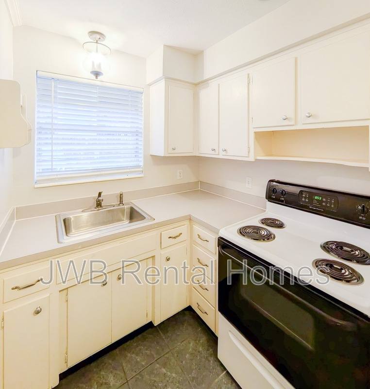 Apartment for rent at 2725 Herschel St, Jacksonville, FL 32205
