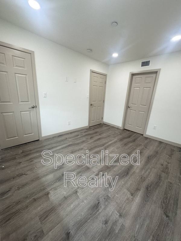 Apartment for rent at 115 W Cypress St #8, Glendale, CA 91204