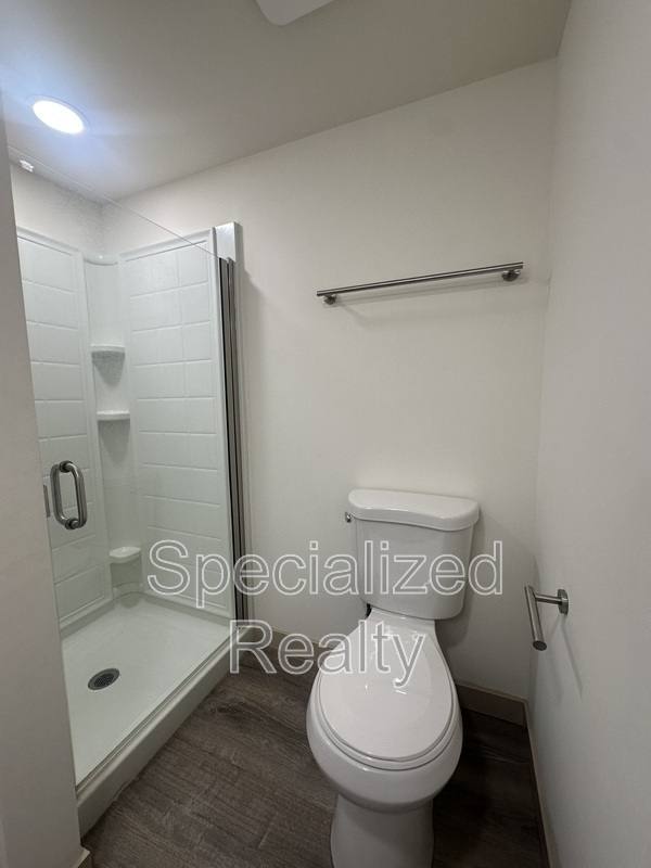 Apartment for rent at 115 W Cypress St #8, Glendale, CA 91204