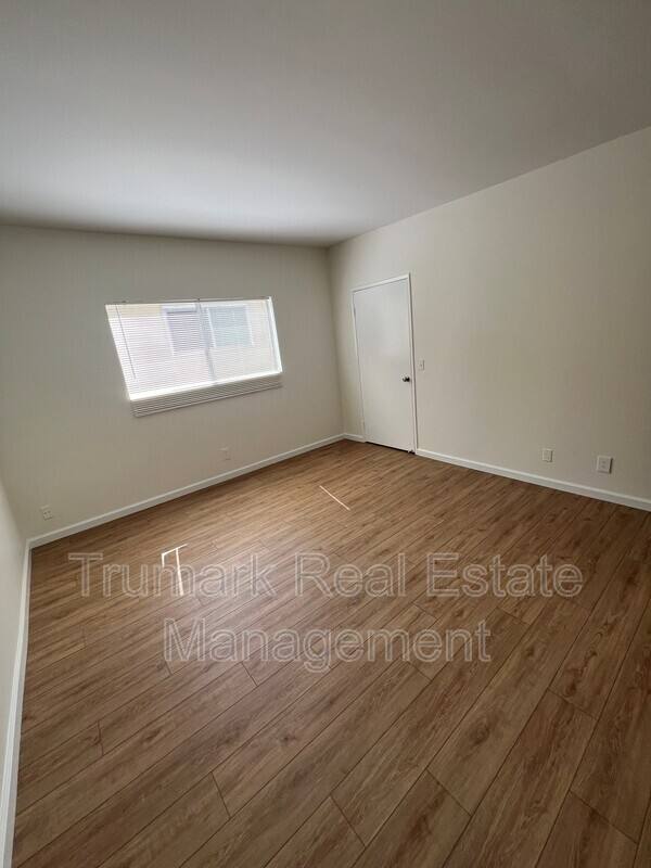 Townhouse for rent at 2713 Montrose Ave #4, Montrose, CA 91020