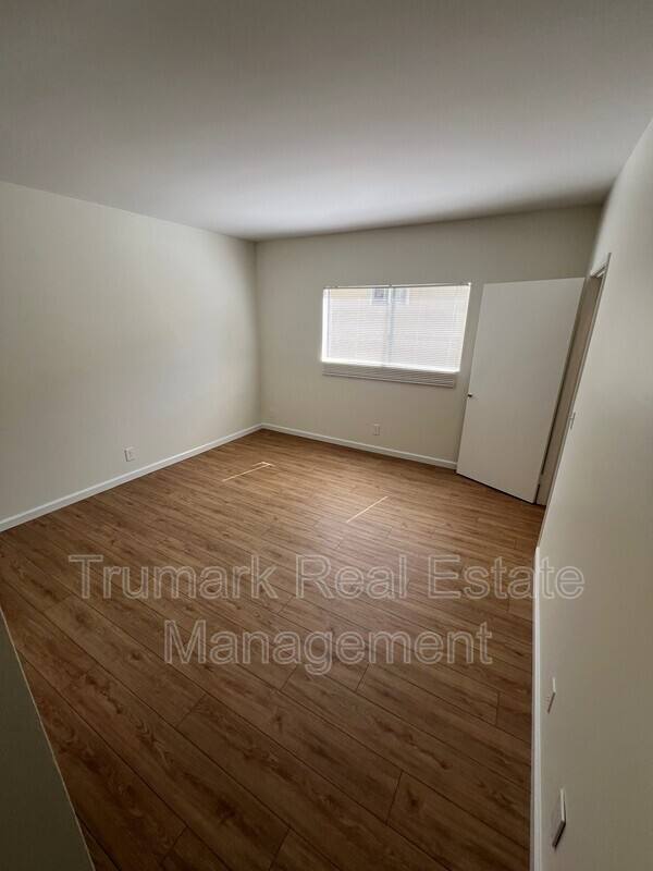 Townhouse for rent at 2713 Montrose Ave #4, Montrose, CA 91020