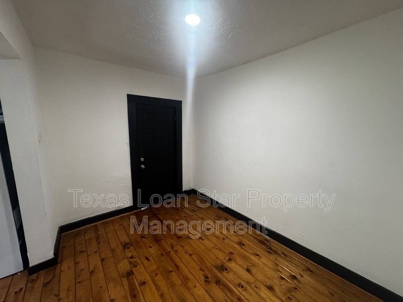 Apartment for rent at 1504 Luzon St #A, Houston, TX 77009