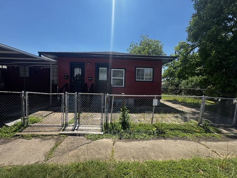 Apartment for rent at 1504 Luzon St #A, Houston, TX 77009