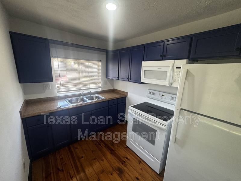 Apartment for rent at 1504 Luzon St #A, Houston, TX 77009