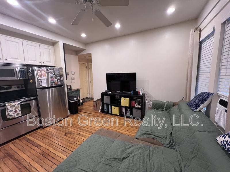 Apartment for rent at 1 Centre St Terrace #8UNIT 8, Roxbury, MA 02119