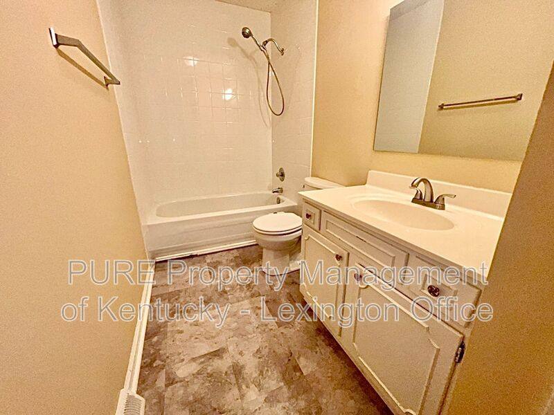 Apartment for rent at 3628 Bold Bidder Dr #B, Lexington, KY 40517