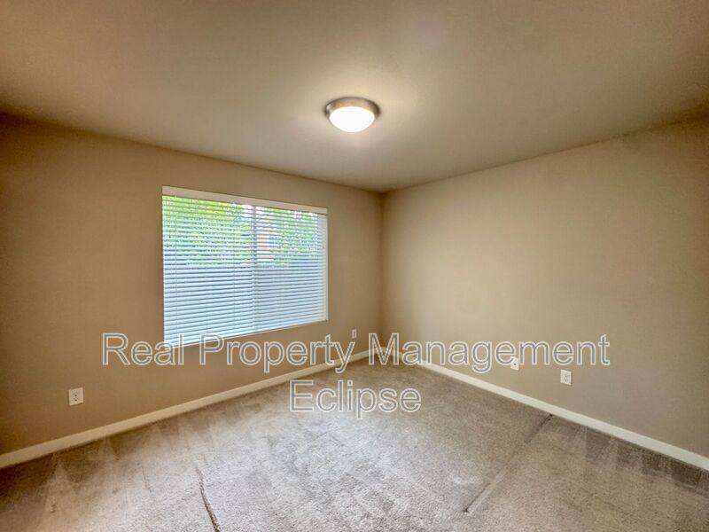 Apartment for rent at 729 112th St SW #B3, Everett, WA 98204