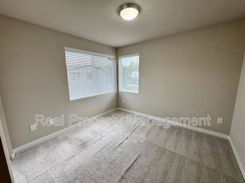 Apartment for rent at 729 112th St SW #B3, Everett, WA 98204