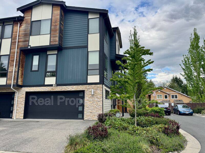Apartment for rent at 729 112th St SW #B3, Everett, WA 98204
