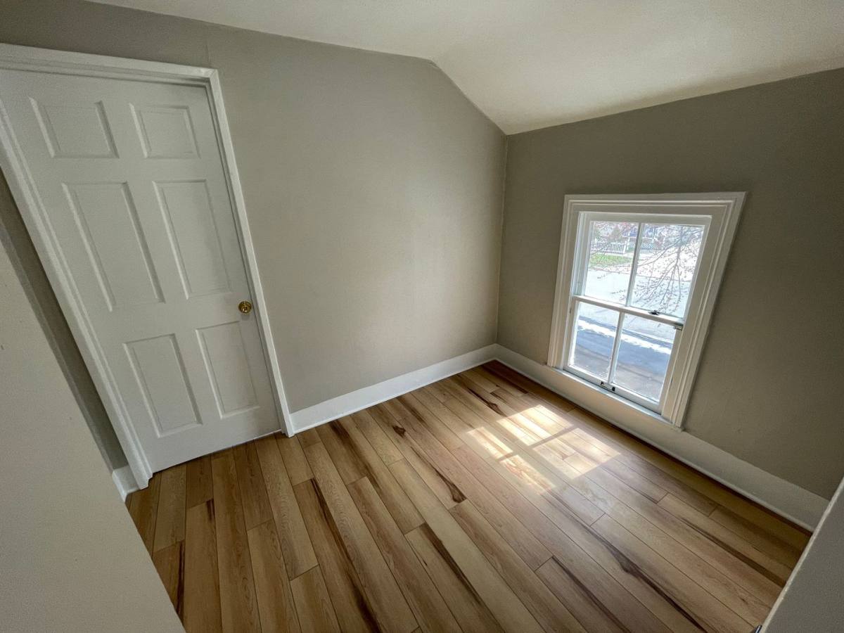 Apartment for rent at 223 Chestnut St, Hudson, MI 49247