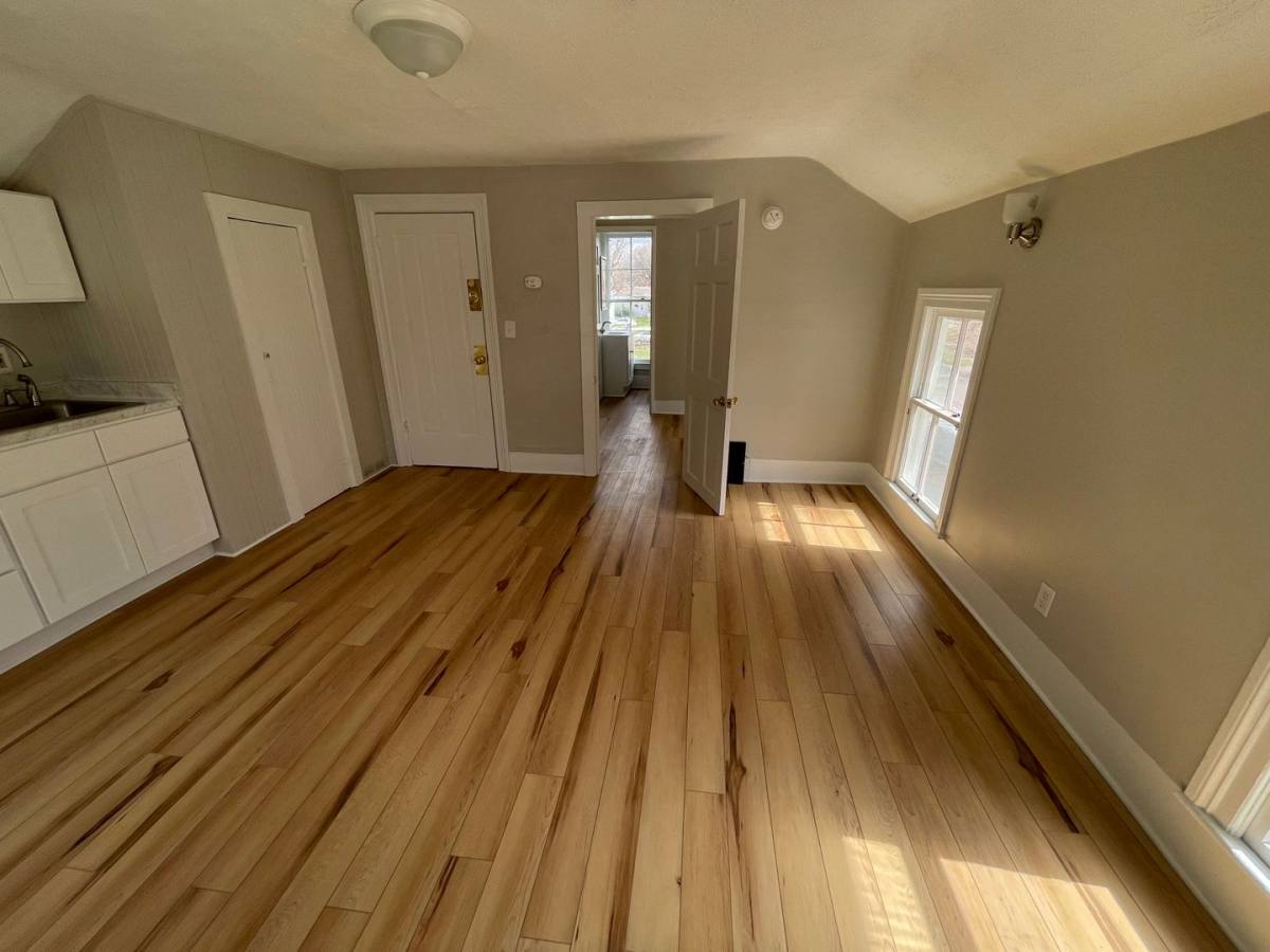 Apartment for rent at 223 Chestnut St, Hudson, MI 49247