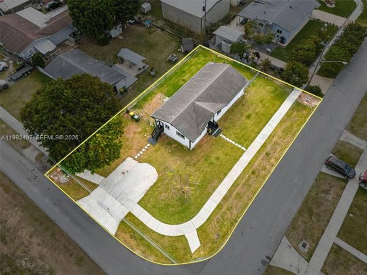 House for rent at 1867 NW 8th Ave, Homestead, FL 33030