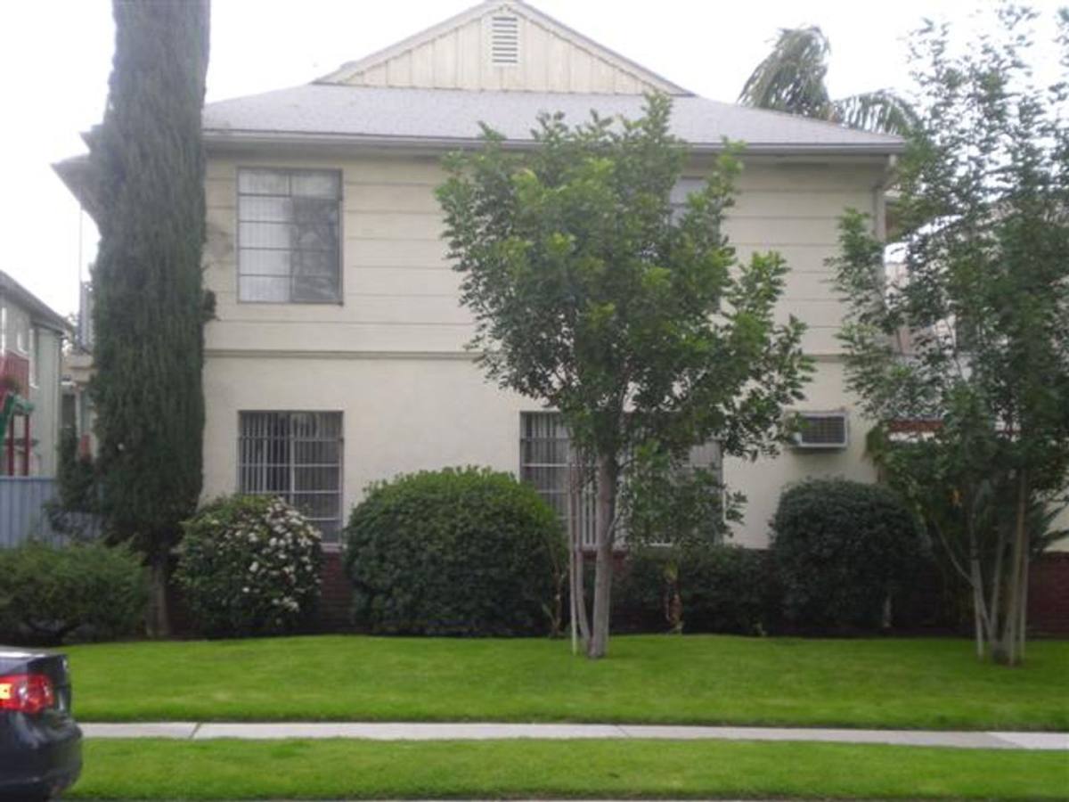 Apartment for rent at 340 N Isabel St, Glendale, CA 91206