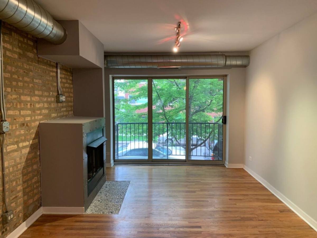 Apartment for rent at 2000 W Birchwood Ave, Chicago, IL 60645