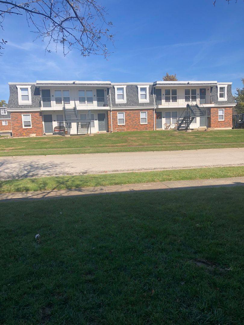 Townhouse for rent at 201 Bedford Dr #E-203, Warrenton, MO 63383