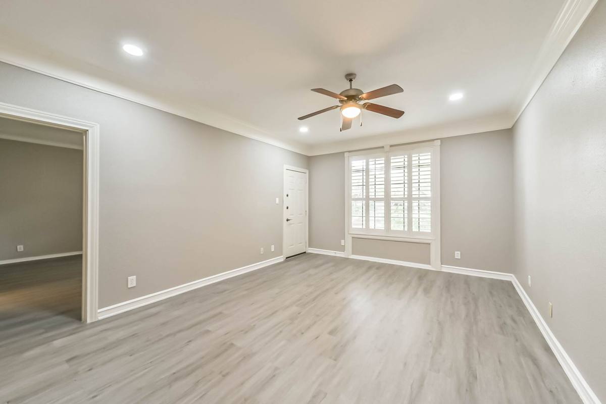 Condo for rent at 2700 Revere St, Houston, TX 77098