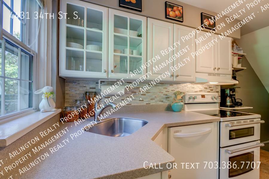 Townhouse for rent at 4431 34th St S, Arlington, VA 22206