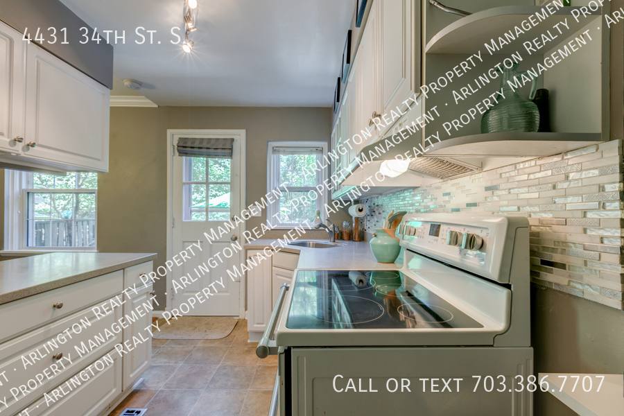 Townhouse for rent at 4431 34th St S, Arlington, VA 22206