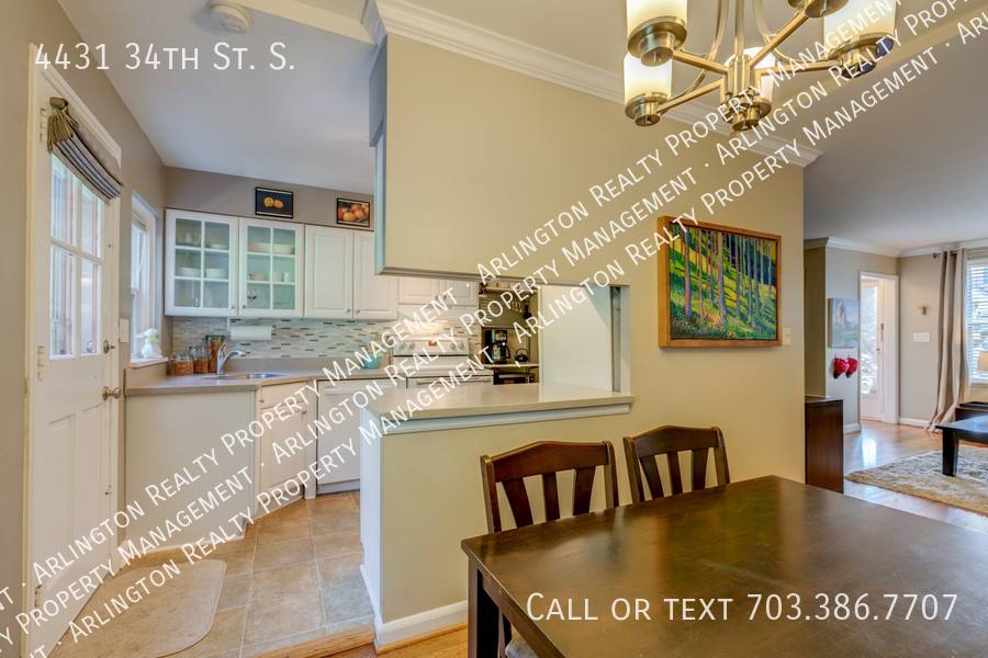 Townhouse for rent at 4431 34th St S, Arlington, VA 22206