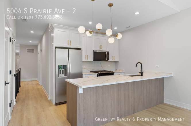 Apartment for rent at 5004 S Prairie Ave #2, Chicago, IL 60615