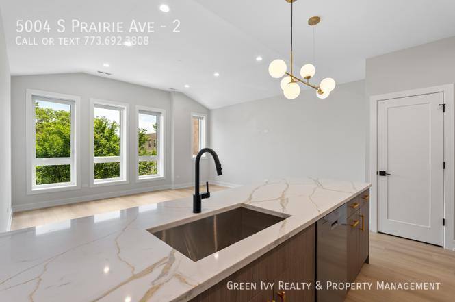 Apartment for rent at 5004 S Prairie Ave #2, Chicago, IL 60615