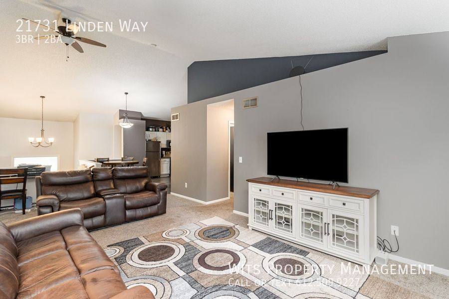 Townhouse for rent at 21731 Linden Way, Rogers, MN 55374