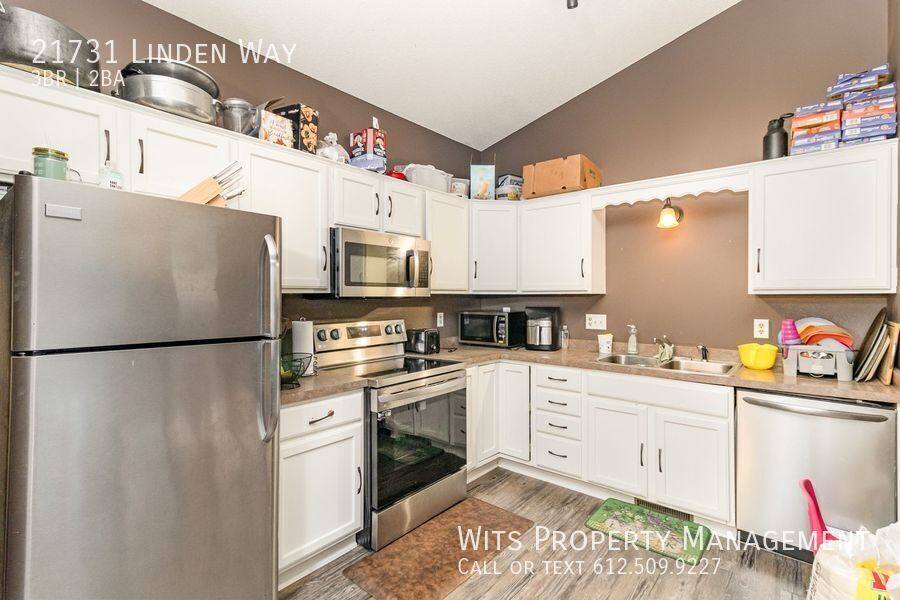 Townhouse for rent at 21731 Linden Way, Rogers, MN 55374