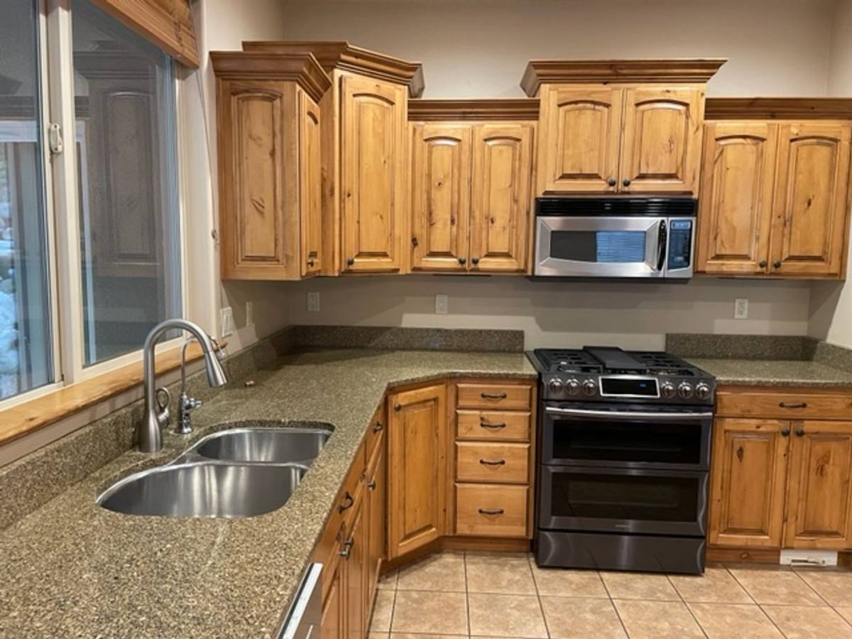 House for rent at 1140 E Fort Pierce Dr, Saint George, UT 84790