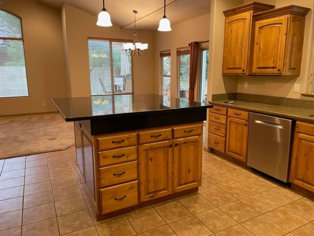 House for rent at 1140 E Fort Pierce Dr, Saint George, UT 84790