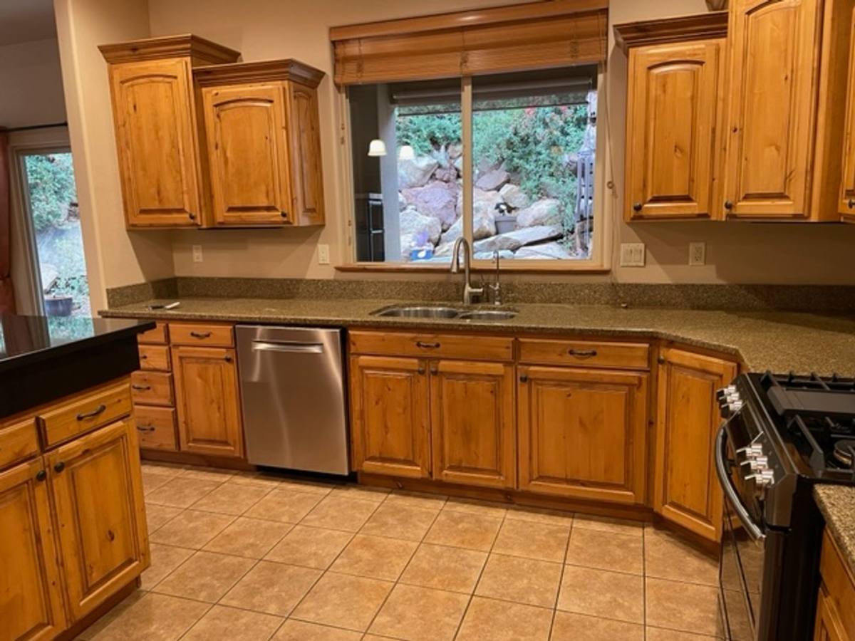 House for rent at 1140 E Fort Pierce Dr, Saint George, UT 84790