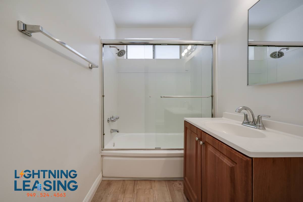 Apartment for rent at 5131 5 2 Yarmouth #10D, Encino, CA 91316