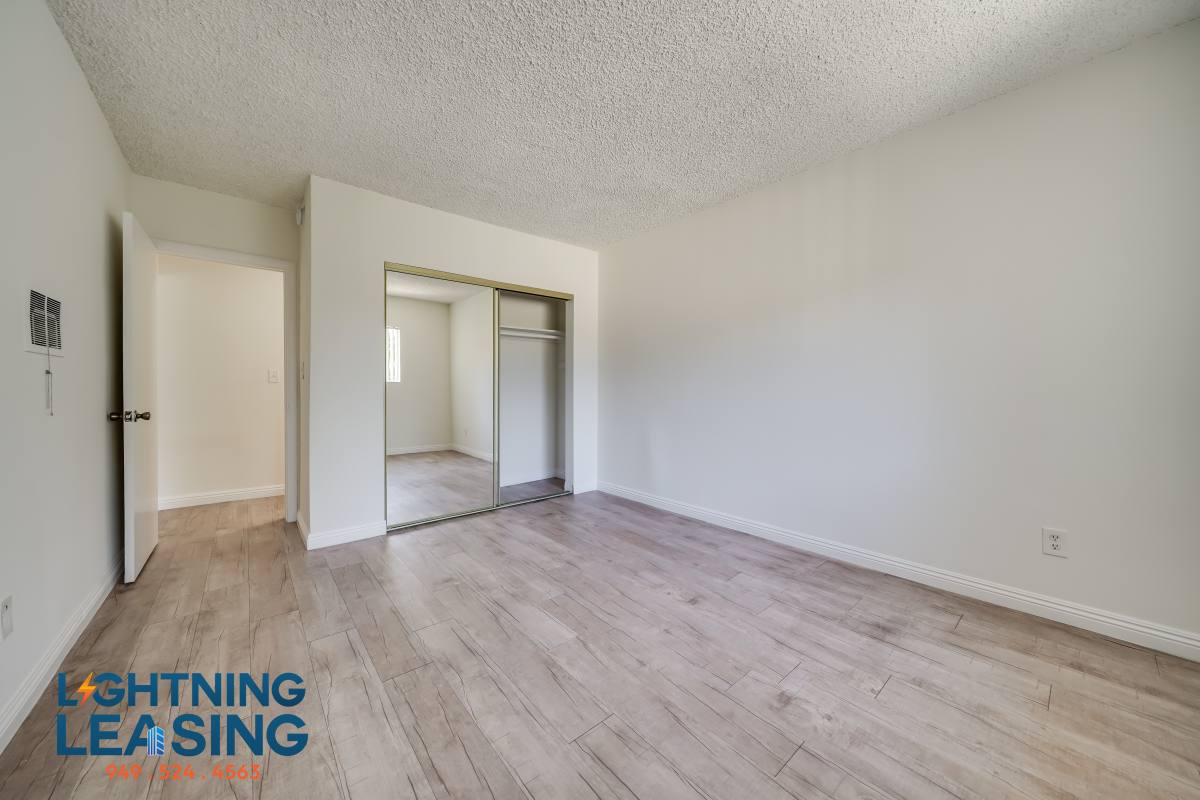 Apartment for rent at 5131 5 2 Yarmouth #10D, Encino, CA 91316