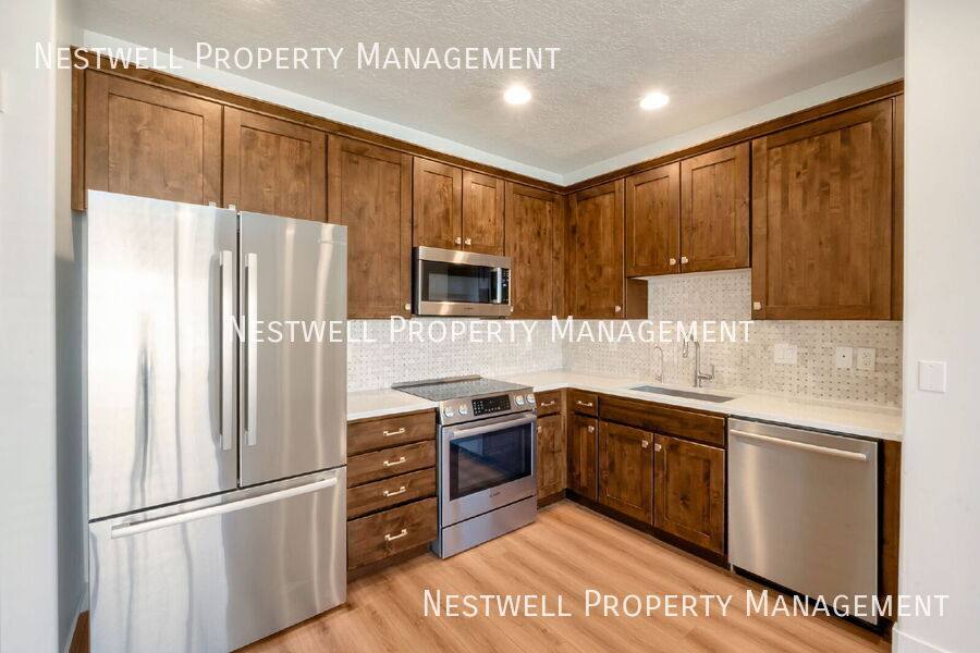 Townhouse for rent at 9683 S Zakro Lane, South Jordan, UT 84095