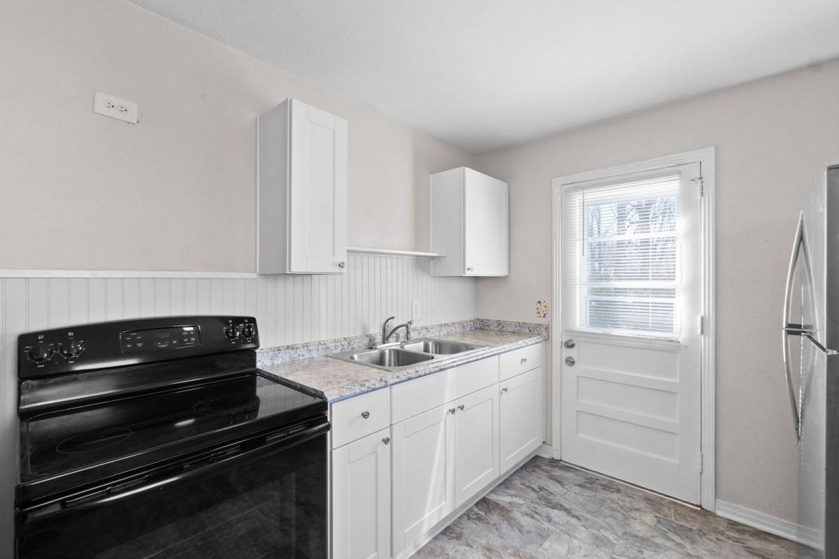 Apartment for rent at 42 Maple St, Clarksville, TN 37042
