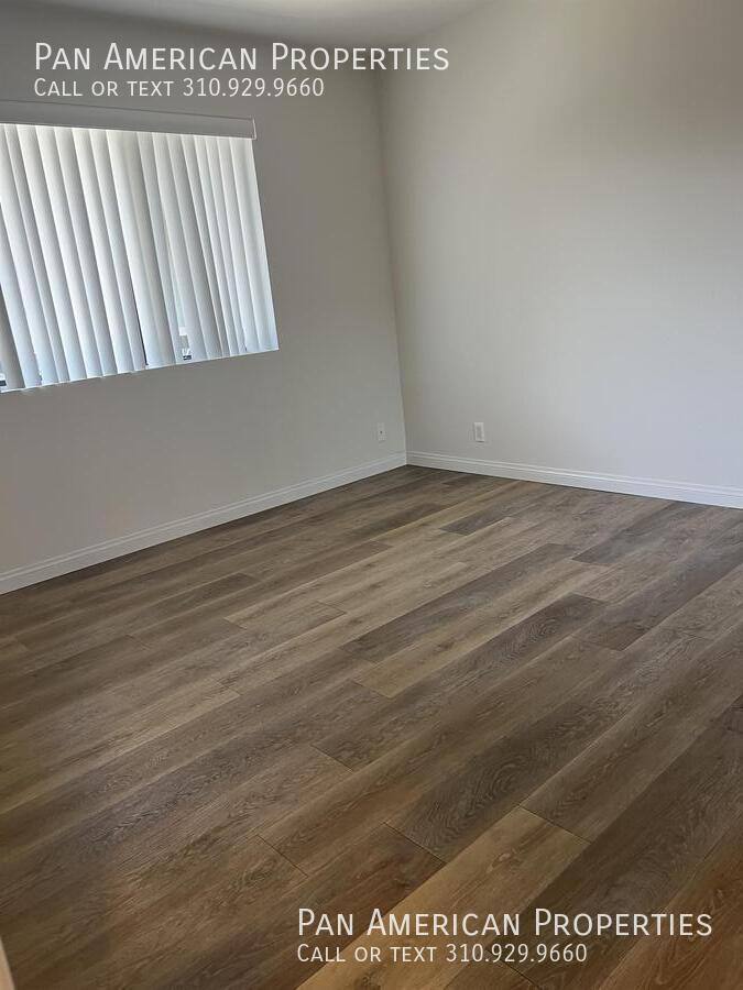Apartment for rent at 2430 Naomi St #210, Burbank, CA 91504