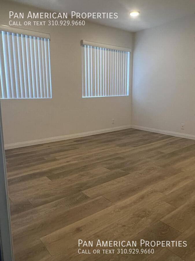 Apartment for rent at 2430 Naomi St #210, Burbank, CA 91504