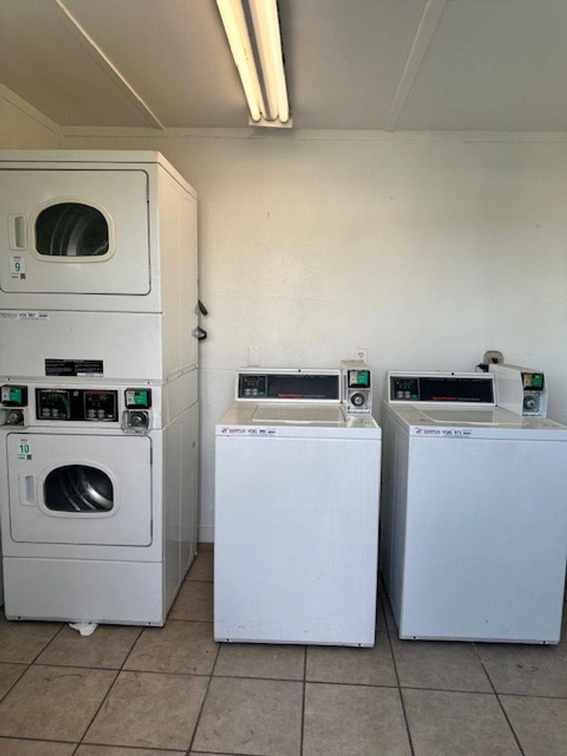 Apartment for rent at 2525 N 52nd St, Phoenix, AZ 85008