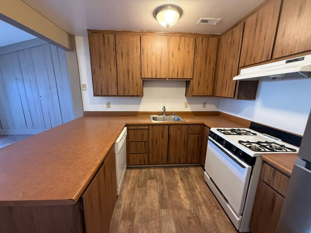 Apartment for rent at 5525 Missie Way, Sacramento, CA 95841